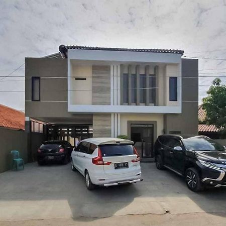 Jatiwangi Syariah Guest House Mitra Reddoorz Majalengka Exteriér fotografie